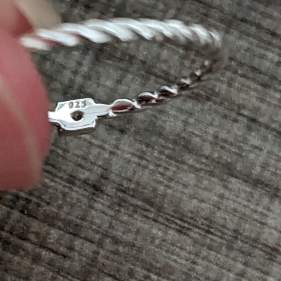 Silver Twisted Ring - Picture 5 of 5